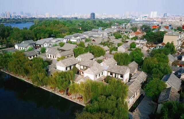 济南市首笔国开行城市更新贷款签约落地555亿元支持古城项目